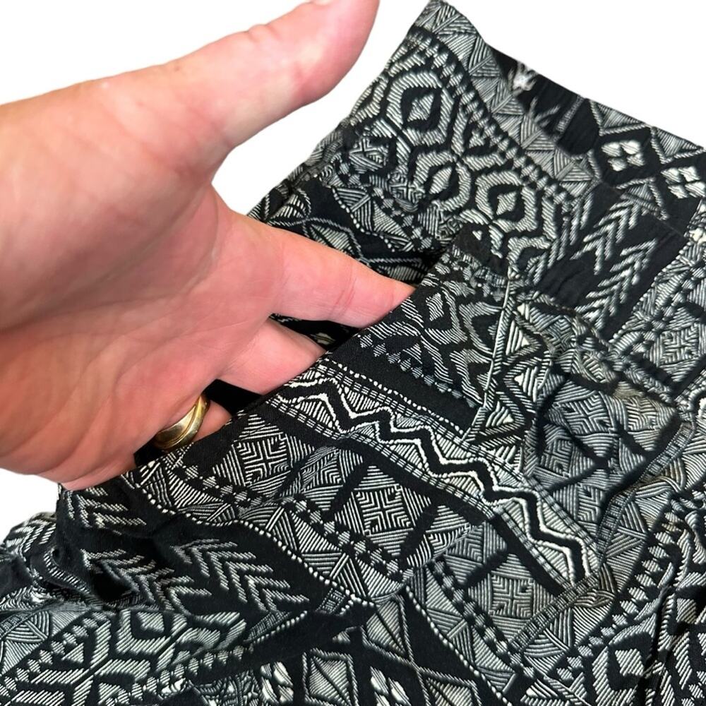 Jessica Simpson Print Pull On Cropped Pants Black Large - Picture 6 of 8